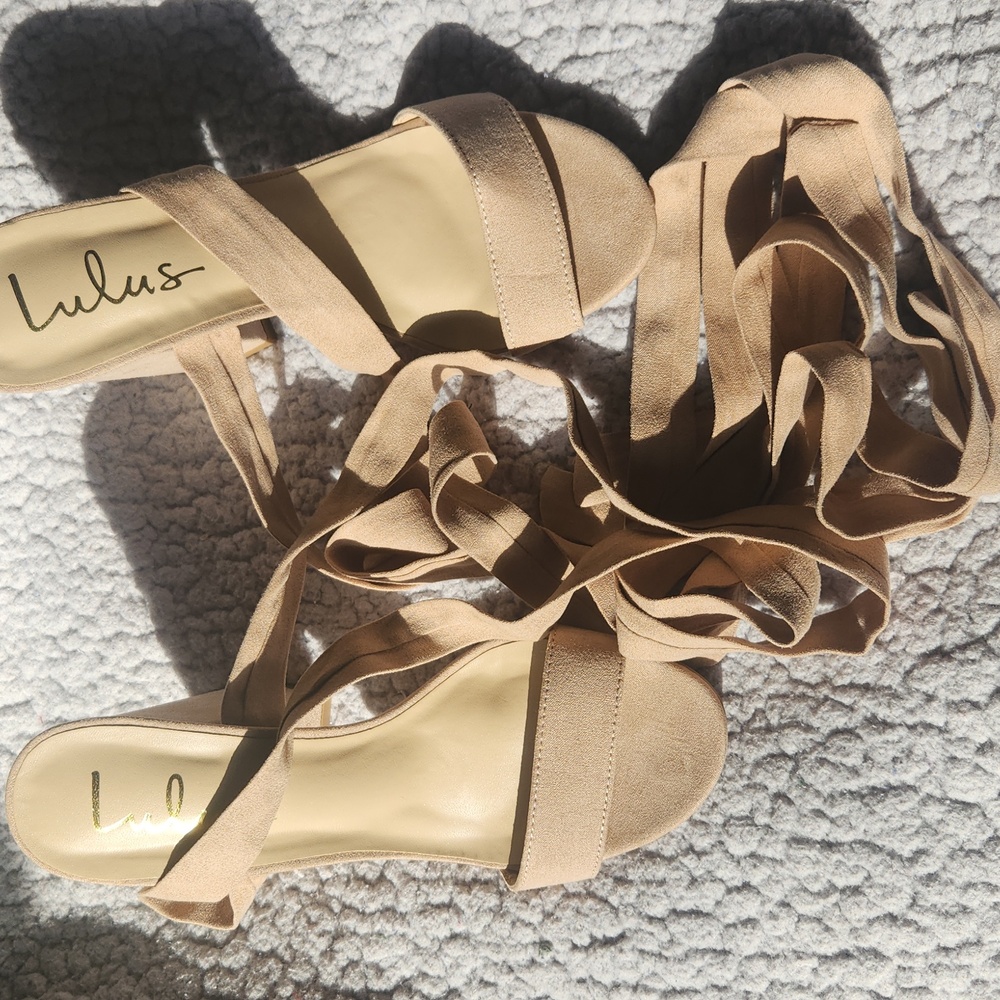 Women's Lulu's Suede Lace Up Heels Size 8 - Picture 6 of 7